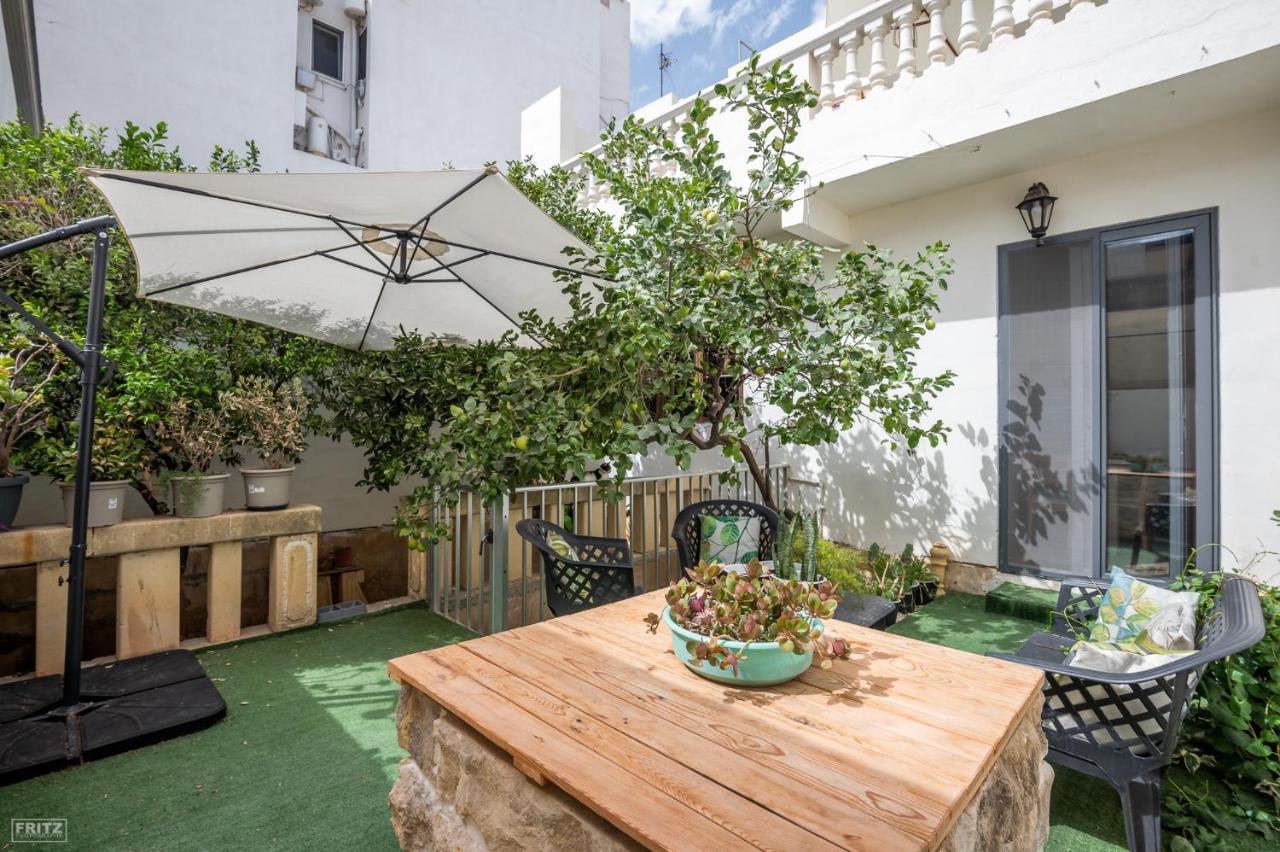 Close To Airport, Double Bedroom, Sofa-Bed, Private Bathroom For Adults And Children Aged 10 And Over Only Gudja Exteriér fotografie