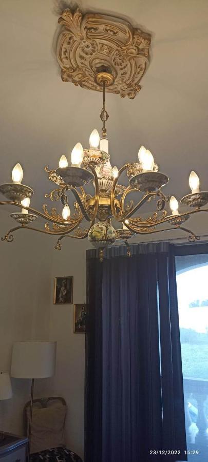 Close To Airport, Double Bedroom, Sofa-Bed, Private Bathroom For Adults And Children Aged 10 And Over Only Gudja Exteriér fotografie